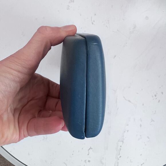 COLE HAAN NAVY BLUE HARD SIDE CLAM SHELL GLASSES SUNGLASSES CASE - Picture 4 of 13